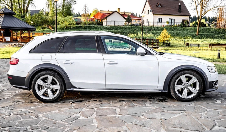 Audi A4 Allroad cena 67900 przebieg: 135500, rok produkcji 2012 z Dobra małe 704